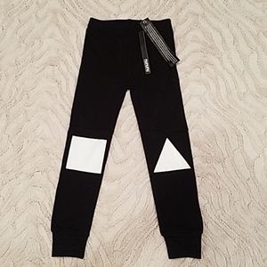 NWT NUNUNU stretchy leggings